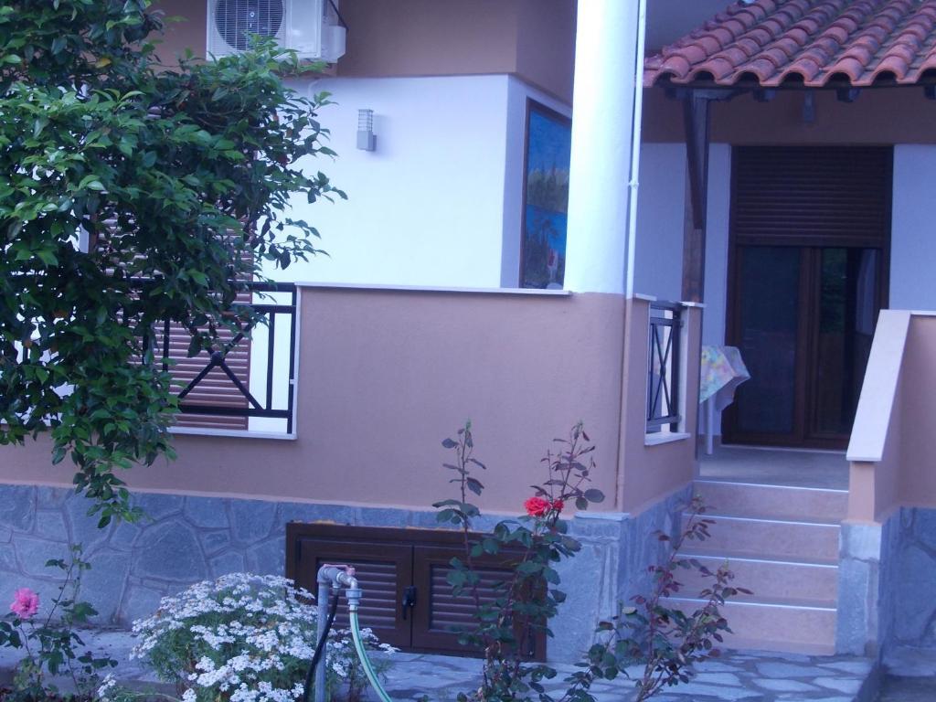 Apartment Lampos House *